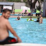 Disfrutan familias juarenses cierre de temporada del Aqua DIF 11