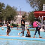 Disfrutan familias juarenses cierre de temporada del Aqua DIF 2