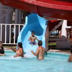 Disfrutan familias juarenses cierre de temporada del Aqua DIF 4