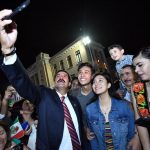Conviven Gobernador Javier Corral y su esposa Cinthia Chavira con asistentes al Grito 14 Javier Corral Grito 2019 14