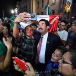 Conviven Gobernador Javier Corral y su esposa Cinthia Chavira con asistentes al Grito 22 Javier Corral Grito 2019 22