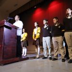 Devela Alcalde placa alusiva al 60 aniversario 5