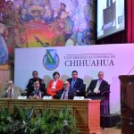 GOBERNADOR EN III INFORME UACH 28