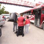 Trasladan a migrantes apostados junto a los puentes 3