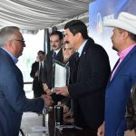 Anuncia Gobernador más inversión para hospitales y equipamiento 15 Entrega Gobernador reconocimientos por el Día del Médico 9