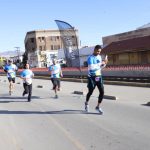 Vencen obstáculos en carrera pedestre 11