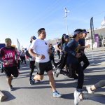 Vencen obstáculos en carrera pedestre 16