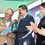 Entrega Ronda Escolar 100 camiones y 24 camionetas para 66 municipios 12 DSC 6526