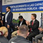 Entrega Estado 350 uniformes al personal de la Agencia Estatal de Investigación en Juárez 14 ENTREGA DE UNIFORMES AEI EN JZ 16