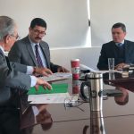 Gobernador Javier Corral y el presidente de Indaabin Mauricio Márquez 3