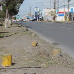 Dañan de nueva cuenta 20 postes de contención en camellones 2 postes contencion 2