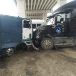 Apoyan Bomberos en accidente vehicular 4 Accidente camiones apoyo bomberos 5