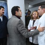 Recorren Gobernador y director nacional del ISSSTE el Hospital Lázaro Cárdenas del Río 9 Recorrido ISSSTE 7
