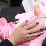 Convive Cinthia Chavira con niñas y niños en el Hospital Infantil de Especialidades de la ciudad de Chihuahua 1 VISITA CINTHIA CHAVIRA HIES CUU DÍA CÁNCER INFANTIL 2