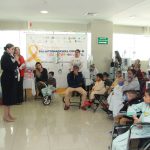 Convive Cinthia Chavira con niñas y niños en el Hospital Infantil de Especialidades de la ciudad de Chihuahua 4 VISITA CINTHIA CHAVIRA HIES CUU DÍA CÁNCER INFANTIL 4