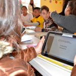Equipan con computadoras y tabletas electrónicas a primaria de colonia Punta Naranjos 1 eq 1