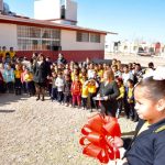 Equipan con computadoras y tabletas electrónicas a primaria de colonia Punta Naranjos 2 eq 2