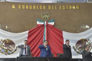 Cumple Gobernador y entrega su Tercer Informe al Congreso del Estado 27 DAH2320 3