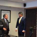 Se reúnen secretario de Salud y cónsul de China para reforzar acciones contra coronavirus 9 Encuentro del Secretario de Salud con el Cónsul de China 12