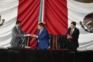 Cumple Gobernador y entrega su Tercer Informe al Congreso del Estado 7 Informe 3 Congreso 14 3