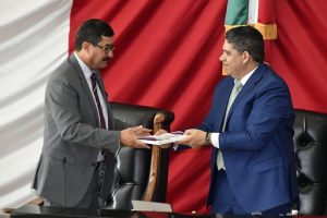 Cumple Gobernador y entrega su Tercer Informe al Congreso del Estado 8 Informe 3 Congreso 15 3