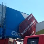 Retira bomberos anuncio a punto de caer 3 anuncio pc 2