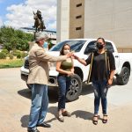 Entrega Gobierno del Estado vehículo para Inspección Escolar en Batopilas 3 DAH 2351