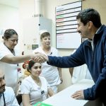 Felicita Gobernador Javier Corral a las enfermeras y enfermeros en su día 2