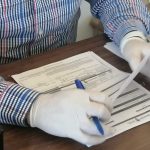 Entrega Juan Carlos Loera becas Benito Juárez a jóvenes estudiantes de Telebachillerato de Jiménez 9 Telebachillerato 9