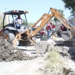 Avanza Municipio con operativo de limpieza en la Acequia del Pueblo 6 acequia 6