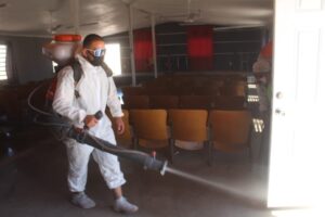 Avanza programa de Sanitización Urbana en templos 1