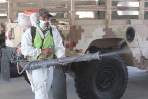 Avanza programa de Sanitización Urbana en templos 7