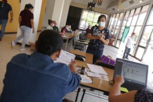 Continúa recepción de documentos y folio para Becas Escolares 1