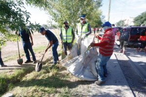 Continúan Servicios Públicos actividades del programa “Juárez Iluminado” en tres colonias del suroriente 5