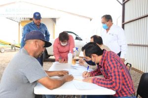 Entrega desarrollo rural apoyo de fertilizante a productores rurales 2 ENTREGA DESARROLLO RURAL 1