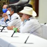 Acuerdan agricultores con gobernador Corral solucion al conflicto 3