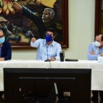 Acuerdan agricultores con gobernador Corral solucion al conflicto 6