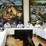Acuerdan agricultores con gobernador Corral solucion al conflicto 9