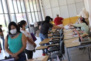 Avanza recepción de documentos y folios para Becas Escolares 2