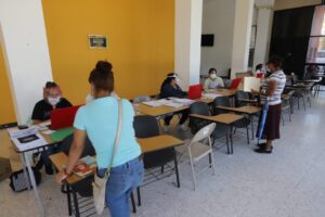 Avanza recepción de documentos y folios para Becas Escolares 4