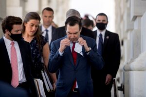 La Casa Blanca y demócratas exponen diferencias sobre órdenes de ayuda de Trump por pandemia 2 EEUU 3