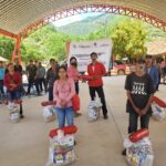 Entregan FECHAC y Fundación Grupo Bafar apoyos de alimento a 1,700 familias de comunidades serranas 9 FECHAC Mesa de Contingencia 9