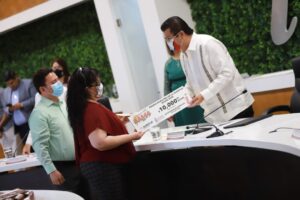Reconoce el Honorable Ayuntamiento de Juárez el talento de sus jóvenes con entrega del Premio MAASS 2020” 5