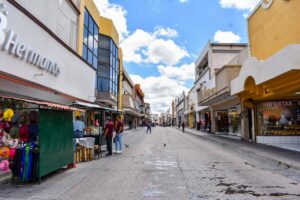 Este fin de semana se permitirá flujo vehicular en el centro; no se permitirá estacionarse en la zona. 2 parral2 1