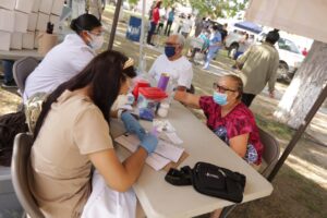 Lleva Alcalde Operativo Integral del Programa Juárez Iluminado a Horizontes del Sur 3 unidades medicas 11