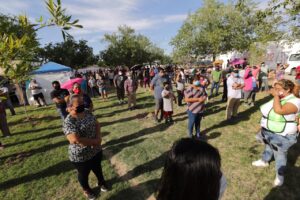 Lleva Alcalde Operativo Integral del Programa Juárez Iluminado a Horizontes del Sur 1 unidades medicas 8