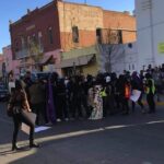 40 activistas en marcha