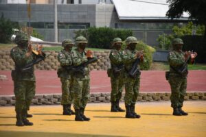 Rinden funcionarios federales minuto de silencio en honor a víctimas de Covid 19 6 Loera minuto Cuu 3