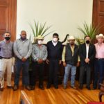 REUNION GOBERNADOR AGRICULTORES ESTACION CONSUELO 1