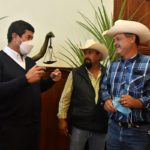 REUNION GOBERNADOR AGRICULTORES ESTACION CONSUELO 2